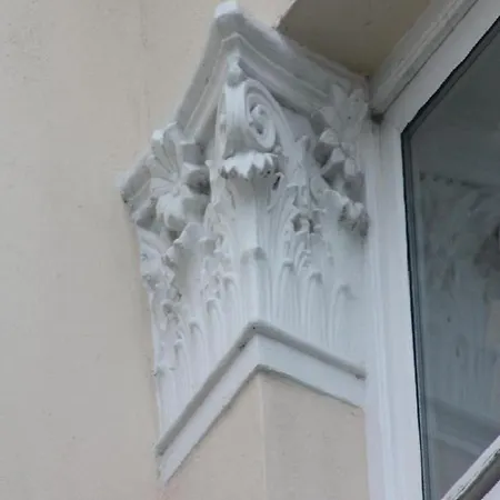 Strandnahe In Gruenderzeitvilla By Interhome